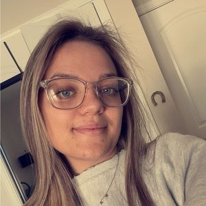 Meet your Posher, Isabella